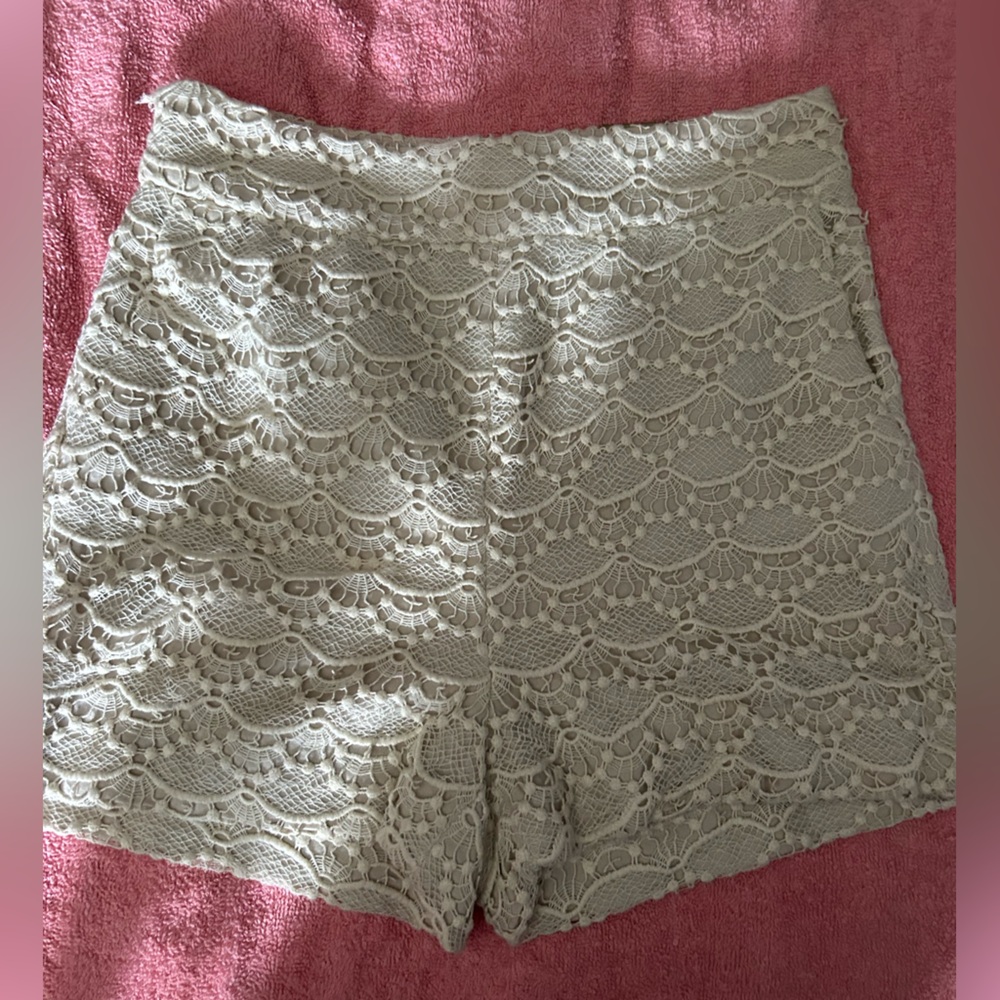 Express Cream Lace Shorts